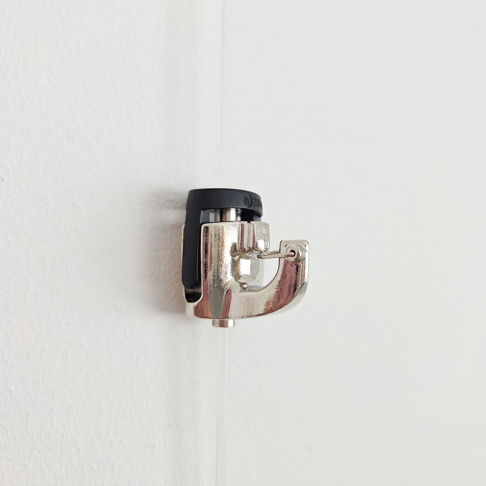 Newly Ophanghaak H100 beveiligd 20 kg haak aan perlon draad