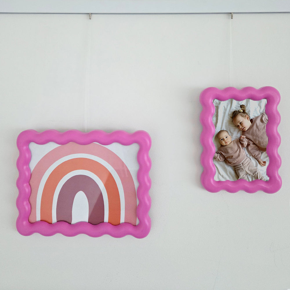 Newly Ophanghaak H30 fotolijsten opgehangen aan muur