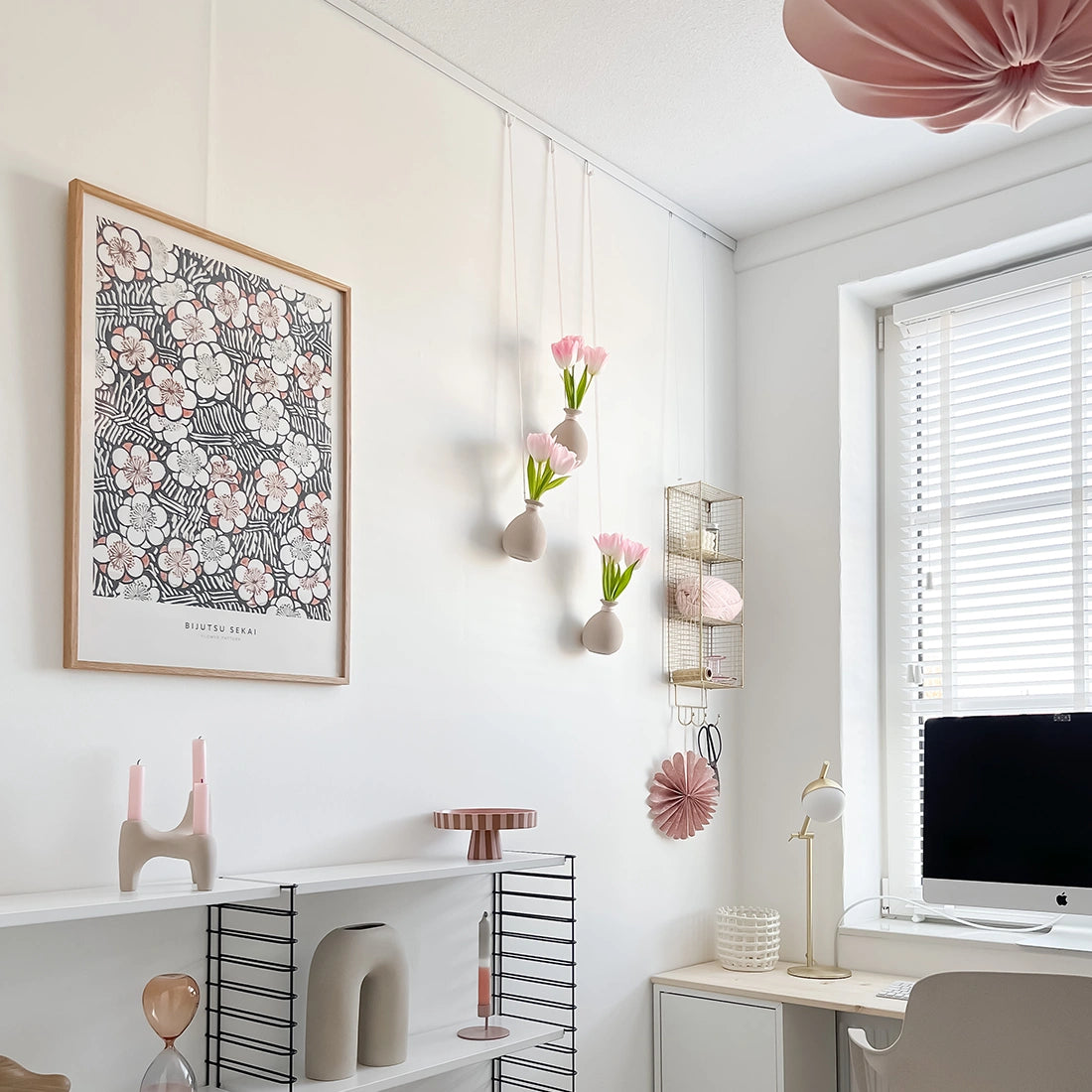 Artiteq Twister Hook met tulpen in vaasjes