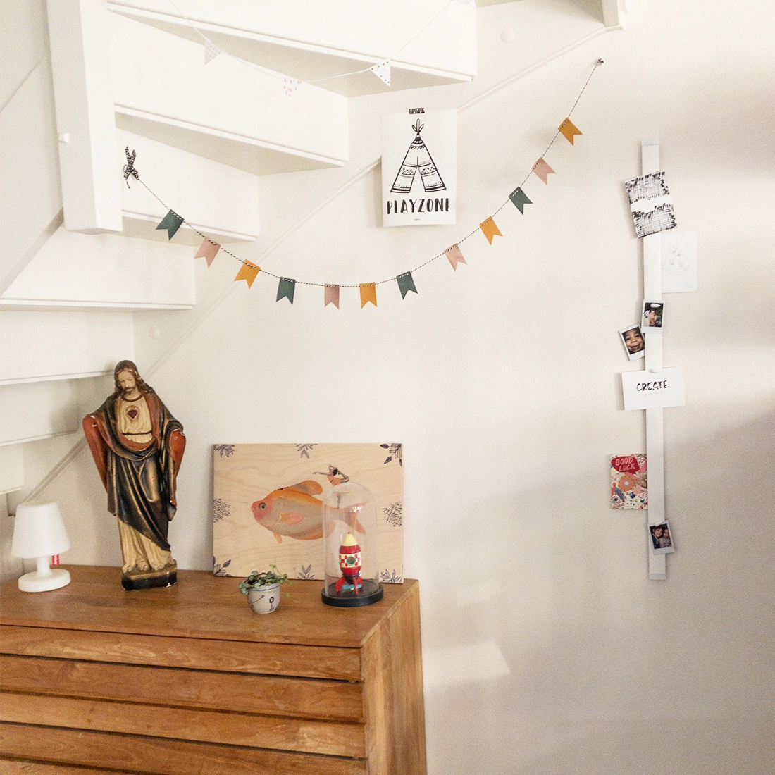 Huiskamer Card Rail met foto's en kaarten