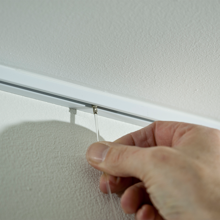 NL Twister ophangddraad in rail plaatsen