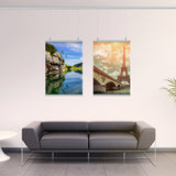 Zwarte bank met posters reizen 