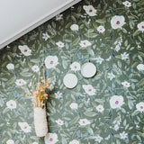 Schuine stopper behang groene bloemen zolder