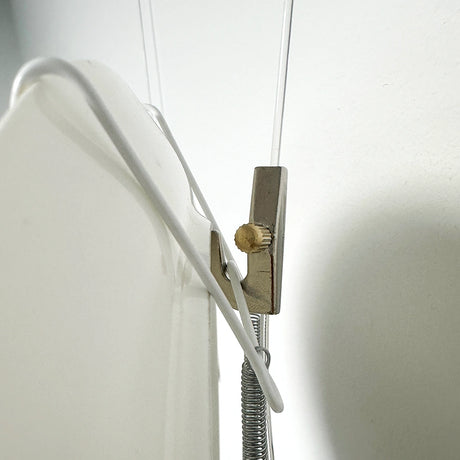 Artiteq Ophanghaak zwaar messing 7 kg zijaanzicht sierbord