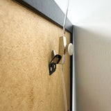 Artiteq Ophanghaak zwaar 7 kg bevestigd aan achterkant lijst