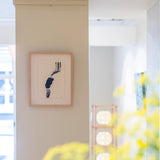 Artiteq Ophanghaak Micro Grip 20 kg houten lijst opgehangen