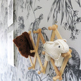 Artiteq Ophanghaak Mini Haak aan kapstok in kinderkamer