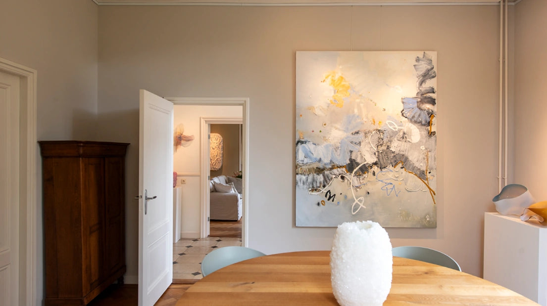 IN EEN HISTORISCHE PASTORIE WAAR KUNST EN HUISELIJKHEID SAMENKOMEN